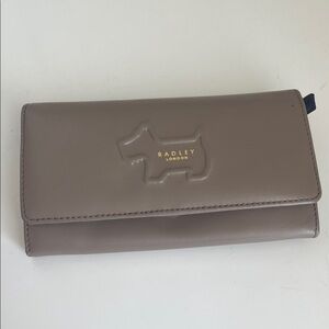 Radley London Wallet with Embossed Dog Logo